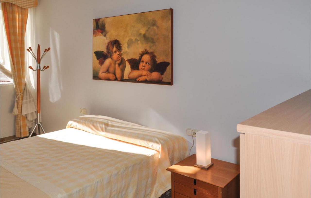 Cozy Home In Olivares With Outdoor Swimming Pool Luaran gambar