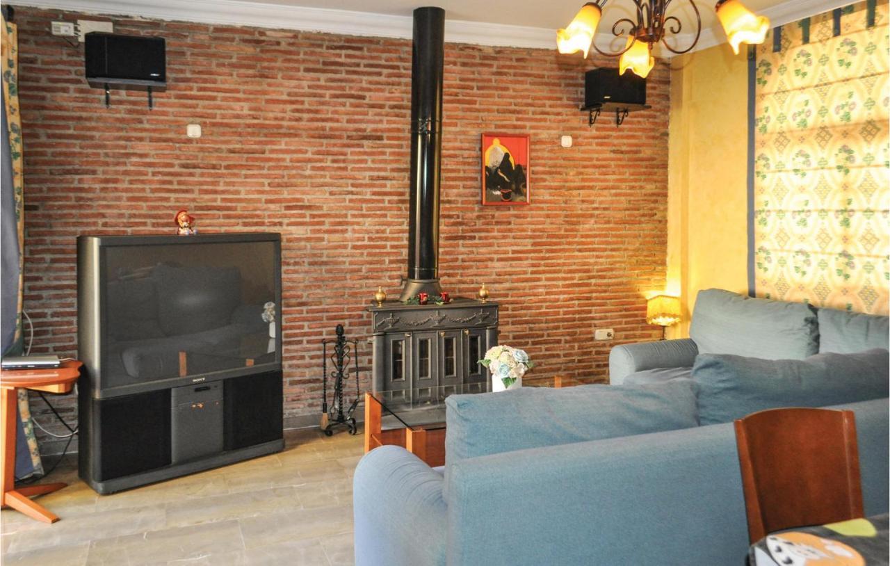 Cozy Home In Olivares With Outdoor Swimming Pool Luaran gambar