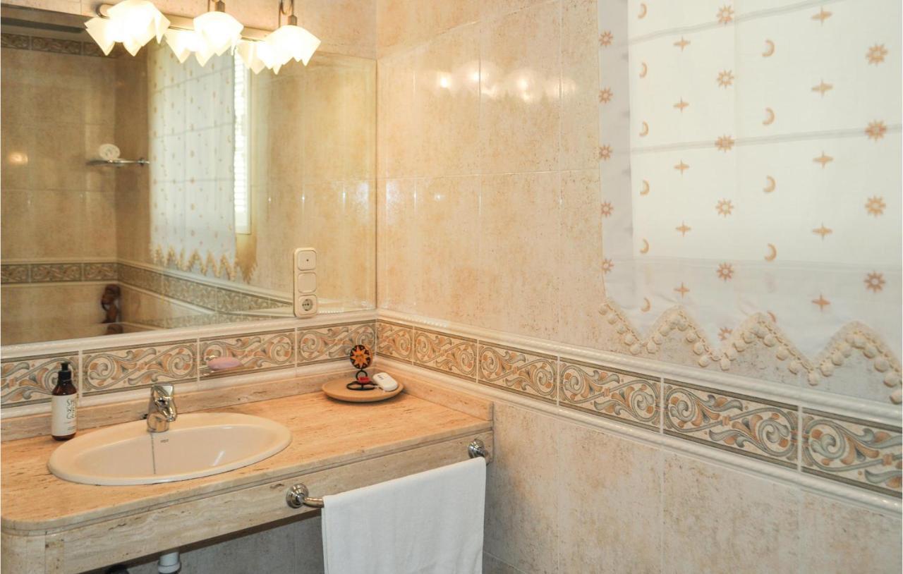 Cozy Home In Olivares With Outdoor Swimming Pool Luaran gambar